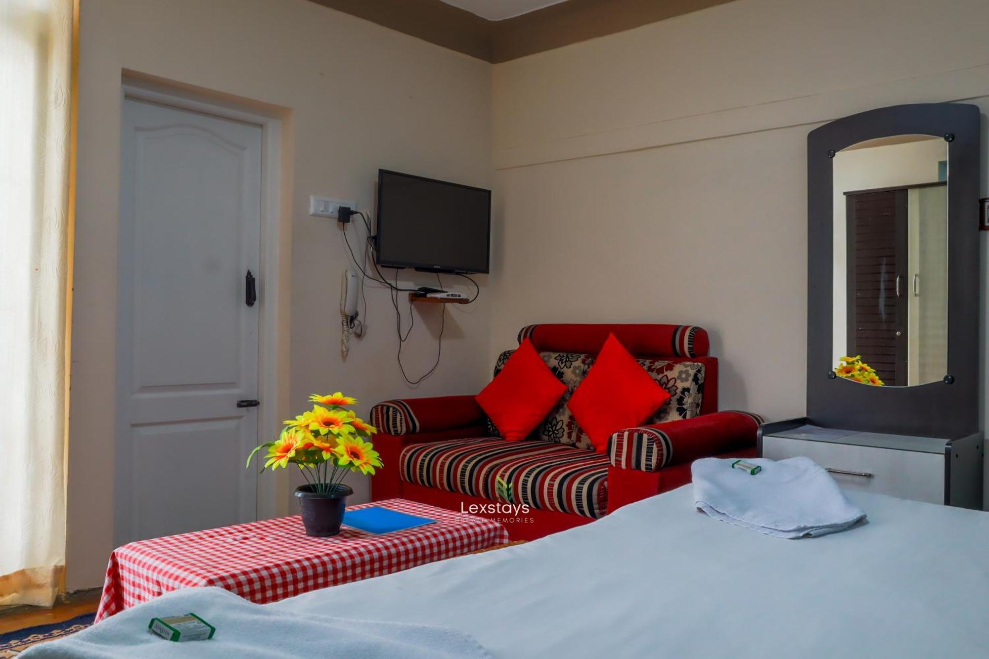 Vijaya Deepa Guest House By Lexstays Coonoor Exterior photo